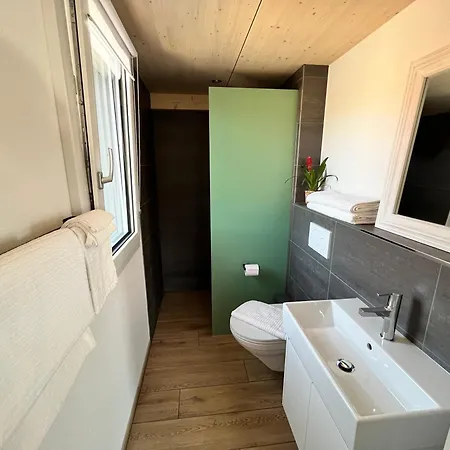 Spiezwiler, With Balcony And Parking Apartment