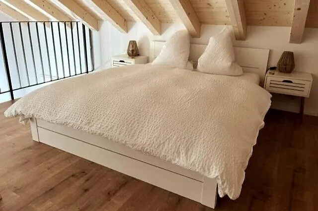 Spiezwiler, With Balcony And Parking